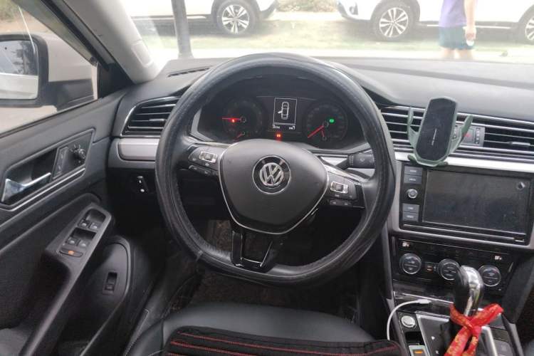 Used Volkswagen Lamando 2019 280TSI DSG Comfort Edition China VI standard Steering Wheel