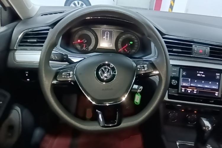 Used Volkswagen Lamando 2019 230TSI DSG Fashion Edition China V Standard Steering Wheel