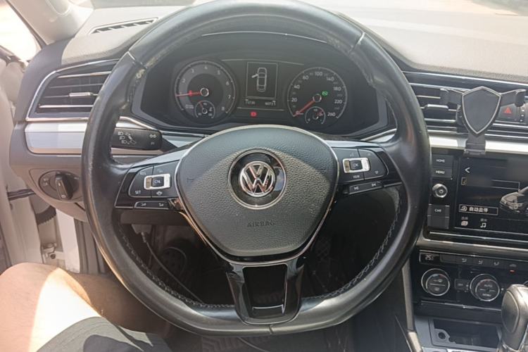 Used Volkswagen Lamando 2019 280TSI DSG Comfort Edition China VI standard Steering Wheel