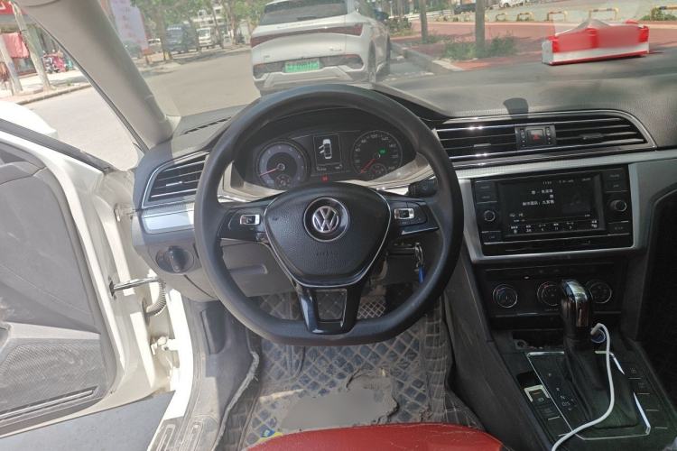 Used Volkswagen Lamando 2019 230TSI DSG Fashion Edition China VI Steering Wheel