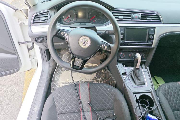 Used Volkswagen Lamando 2019 230TSI DSG Fashion Edition China VI Steering Wheel