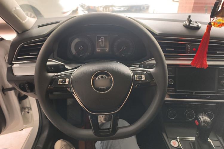 Used Volkswagen Lamando 2019 230TSI DSG Fashion Edition China VI Steering Wheel