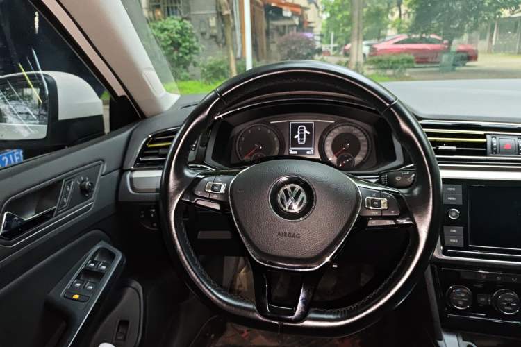 Used Volkswagen Lamando 2019 280TSI DSG Comfort Edition China VI standard Steering Wheel
