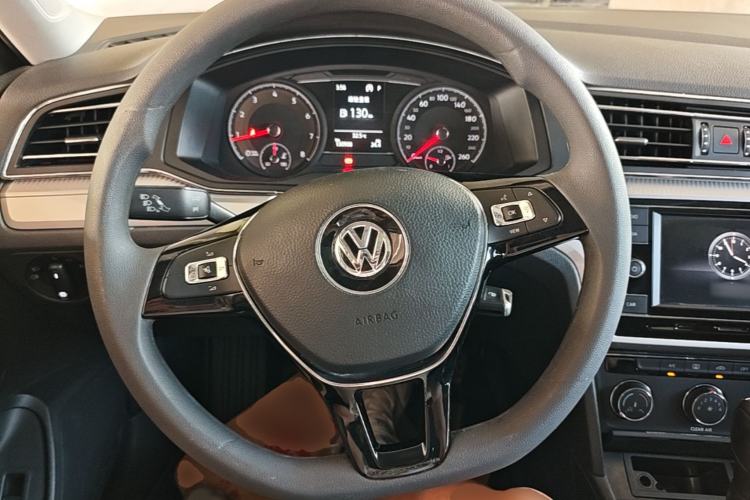 Used Volkswagen Lamando 2019 230TSI DSG Fashion Edition China VI Steering Wheel