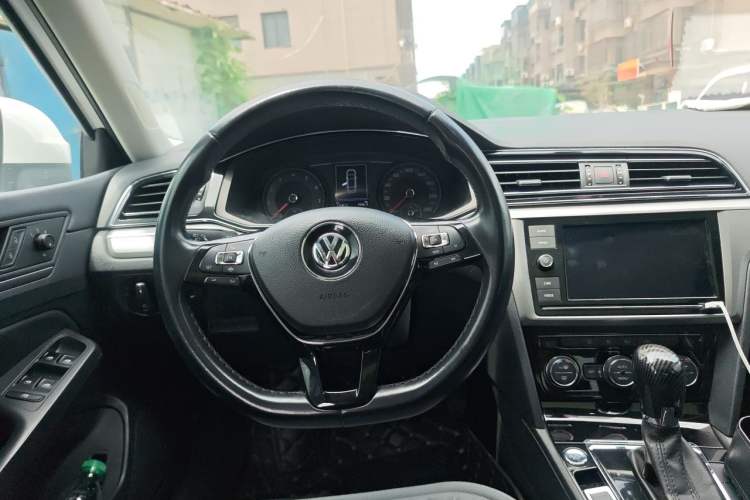 Used Volkswagen Lamando 2019 280TSI DSG Comfort Edition China VI standard Steering Wheel