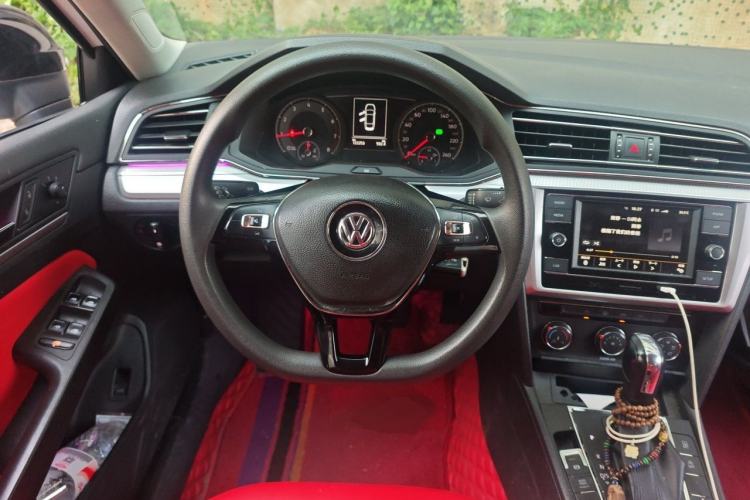 Used Volkswagen Lamando 2019 230TSI DSG Fashion Edition China VI Steering Wheel