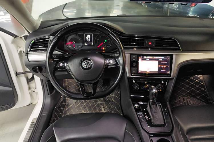 Used Volkswagen Lamando 2019 280TSI DSG Comfort Edition China V Standard Steering Wheel
