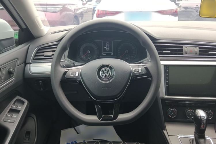 Used Volkswagen Lamando 2019 230TSI DSG Fashion Edition China V Standard Steering Wheel