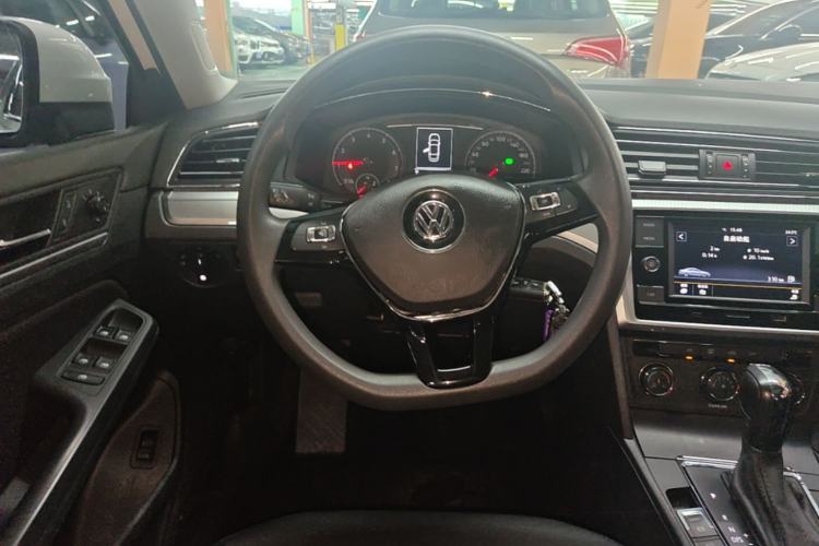 Used Volkswagen Lamando 2019 230TSI DSG Fashion Edition China VI Steering Wheel