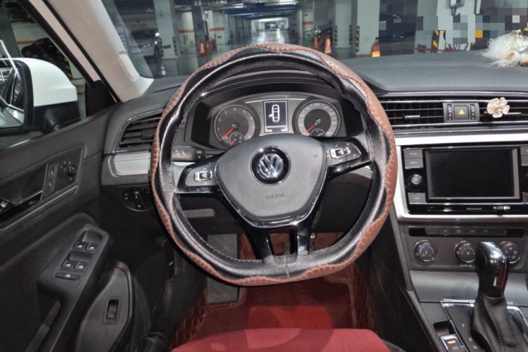Used Volkswagen Lamando 2019 230TSI DSG Vision Edition China VI Standard Steering Wheel
