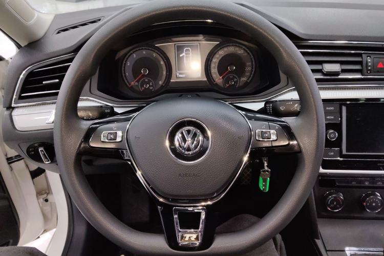 Used Volkswagen Lamando 2019 230TSI DSG Fashion Edition China VI Steering Wheel