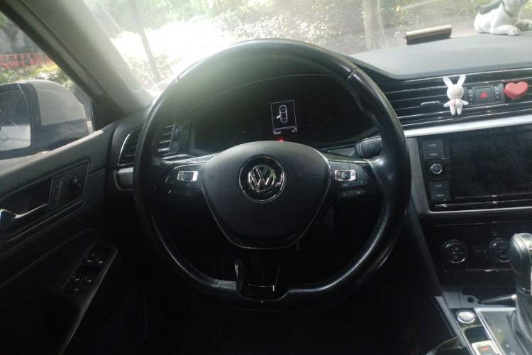 Used Volkswagen Lamando 2019 280TSI DSG Comfort Edition China V Standard Steering Wheel