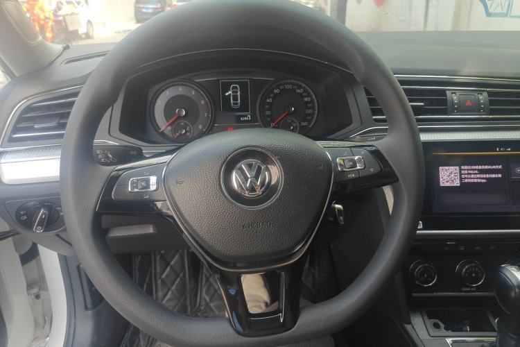 Used Volkswagen Lamando 2019 230TSI DSG Fashion Edition China VI Steering Wheel