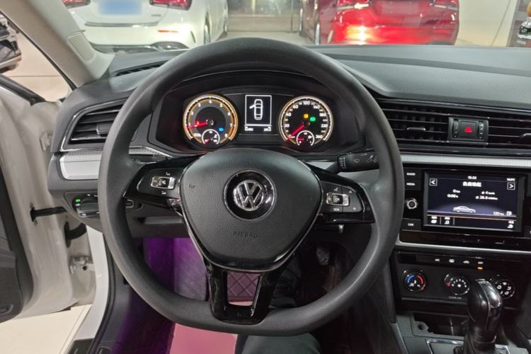 Used Volkswagen Lamando 2019 230TSI DSG Fashion Edition China V Standard Steering Wheel