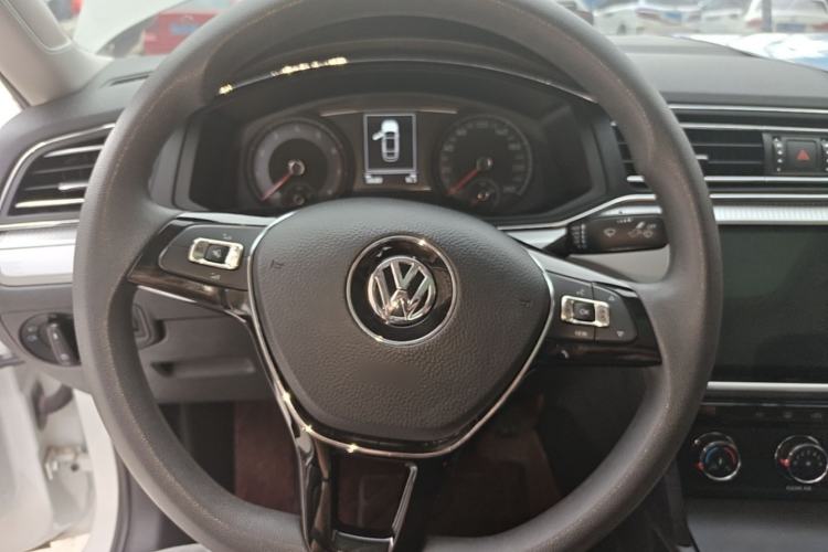 Used Volkswagen Lamando 2019 230TSI DSG Fashion Edition China VI Steering Wheel