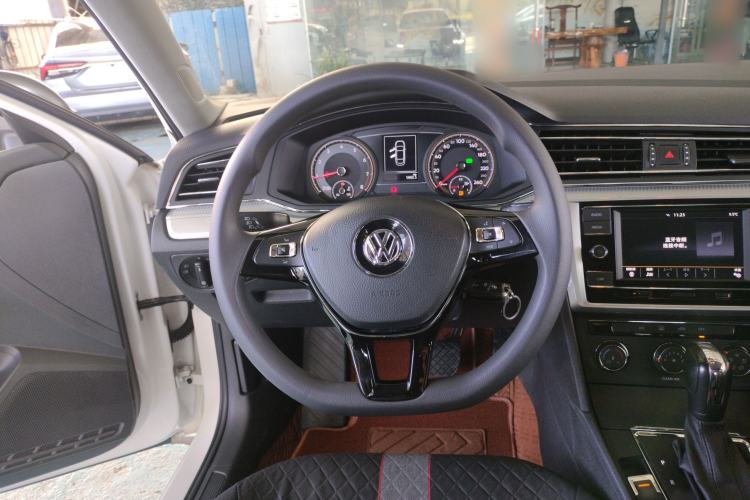 Used Volkswagen Lamando 2019 230TSI DSG Fashion Edition China VI Steering Wheel