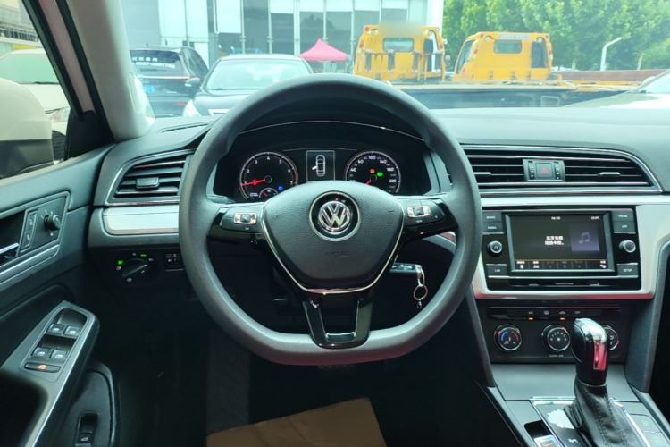 Used Volkswagen Lamando 2019 230TSI DSG Fashion Edition China VI Steering Wheel
