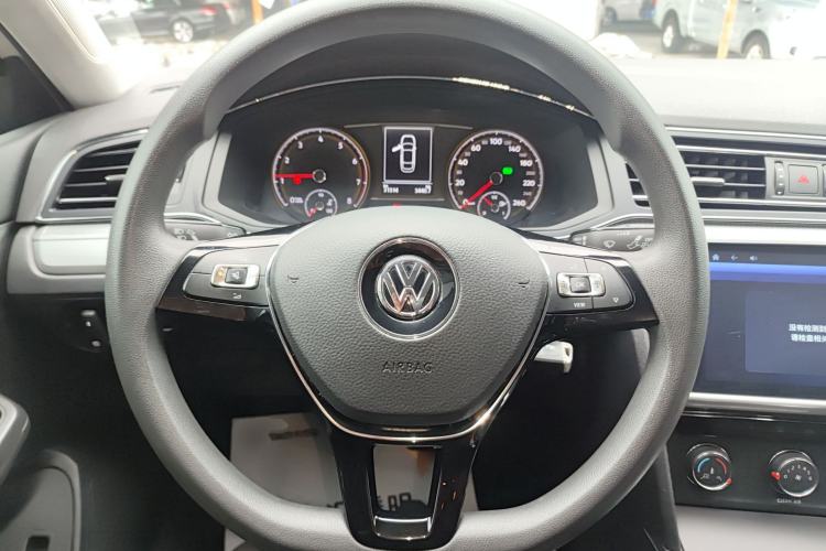 Used Volkswagen Lamando 2019 230TSI DSG Fashion Edition China VI Steering Wheel