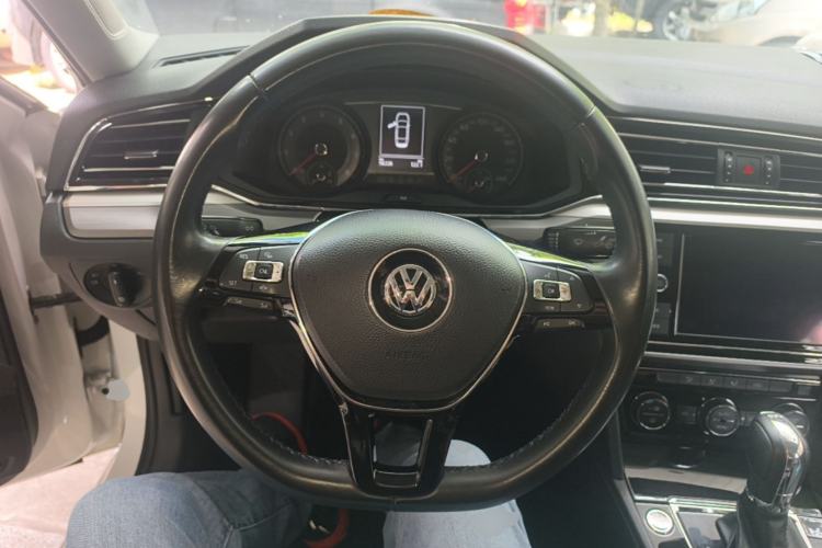 Used Volkswagen Lamando 2019 280TSI DSG Comfort Edition China VI standard Steering Wheel