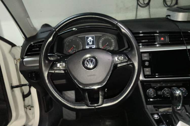 Used Volkswagen Lamando 2019 280TSI DSG Comfort Edition China V Standard Steering Wheel