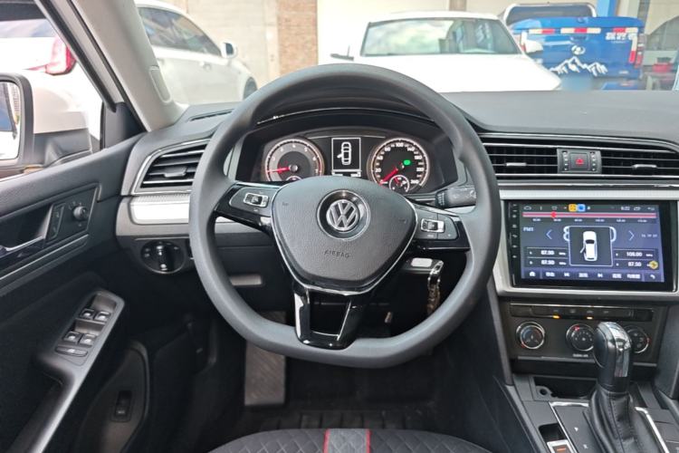 Used Volkswagen Lamando 2019 230TSI DSG Fashion Edition China VI Steering Wheel