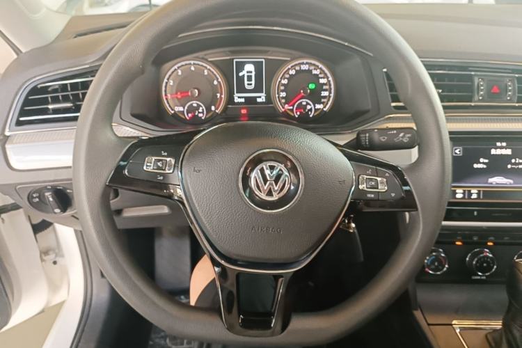 Used Volkswagen Lamando 2019 230TSI DSG Fashion Edition China VI Steering Wheel