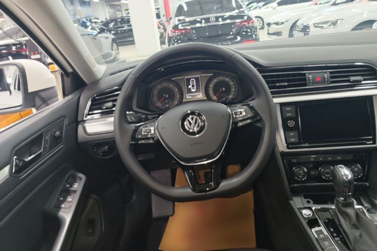 Used Volkswagen Lamando 2019 280TSI DSG Comfort Edition China V Standard Steering Wheel