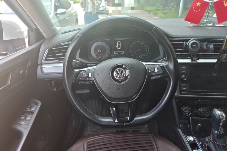 Used Volkswagen Lamando 2019 280TSI DSG Comfort Edition China VI standard Steering Wheel