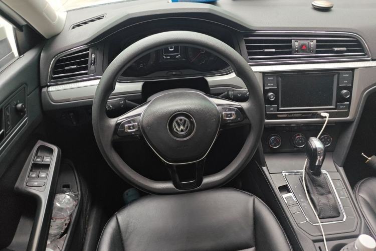 Used Volkswagen Lamando 2019 230TSI DSG Fashion Edition China V Standard Steering Wheel