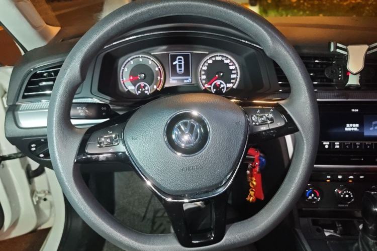 Used Volkswagen Lamando 2019 230TSI DSG Fashion Edition China VI Steering Wheel