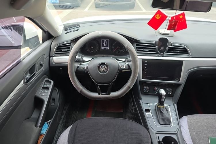 Used Volkswagen Lamando 2019 230TSI DSG Fashion Edition China V Standard Steering Wheel