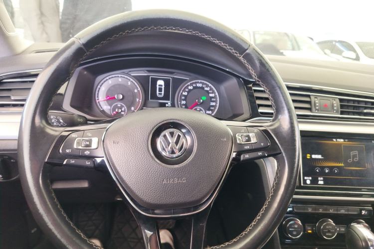 Used Volkswagen Lamando 2019 280TSI DSG Comfort Edition China VI standard Steering Wheel
