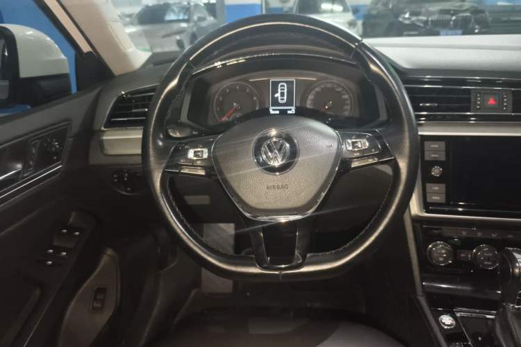 Used Volkswagen Lamando 2019 280TSI DSG Comfort Edition China VI standard Steering Wheel