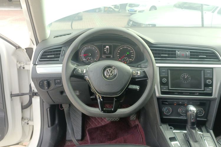 Used Volkswagen Lamando 2019 230TSI DSG Fashion Edition China VI Steering Wheel
