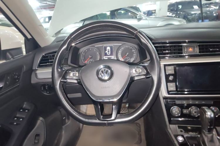 Used Volkswagen Lamando 2019 280TSI DSG Comfort Edition China VI standard Steering Wheel