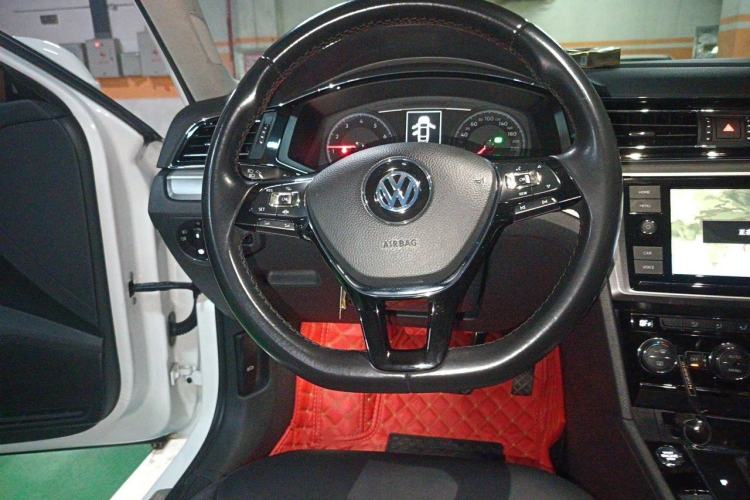 Used Volkswagen Lamando 2019 280TSI DSG Comfort Edition China VI standard Steering Wheel