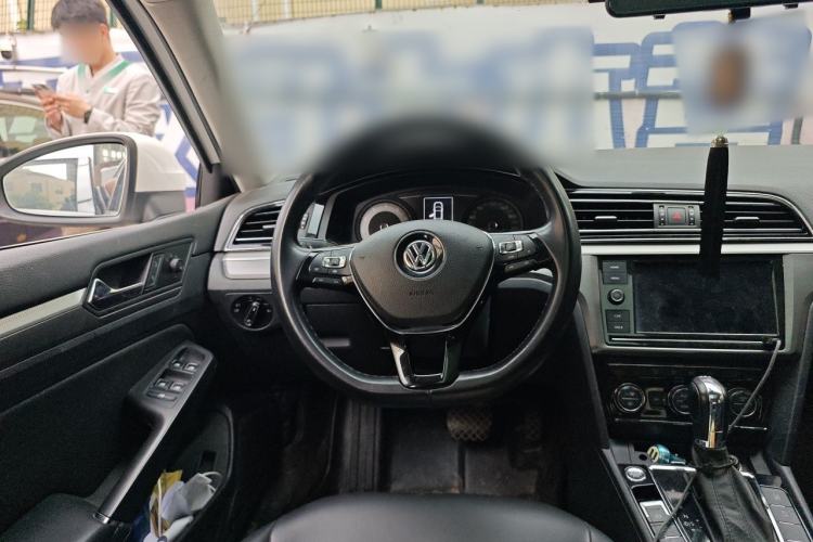 Used Volkswagen Lamando 2019 280TSI DSG Comfort Edition China VI standard Steering Wheel