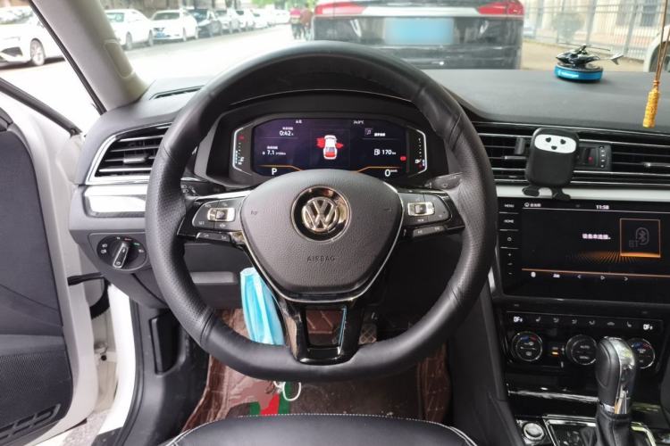 Used Volkswagen Lamando 2019 280TSI DSG Luxury Edition China V Standard Steering Wheel