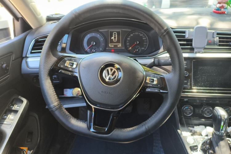 Used Volkswagen Lamando 2019 280TSI DSG Comfort Edition China VI standard Steering Wheel