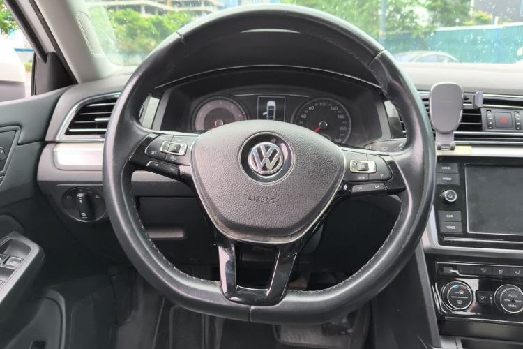 Used Volkswagen Lamando 2019 280TSI DSG Comfort Edition China VI standard Steering Wheel