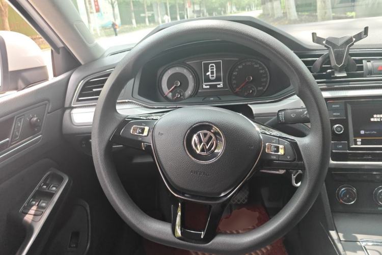 Used Volkswagen Lamando 2019 230TSI DSG Fashion Edition China V Standard Steering Wheel