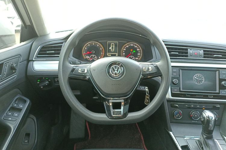 Used Volkswagen Lamando 2019 230TSI DSG Fashion Edition China V Standard Steering Wheel