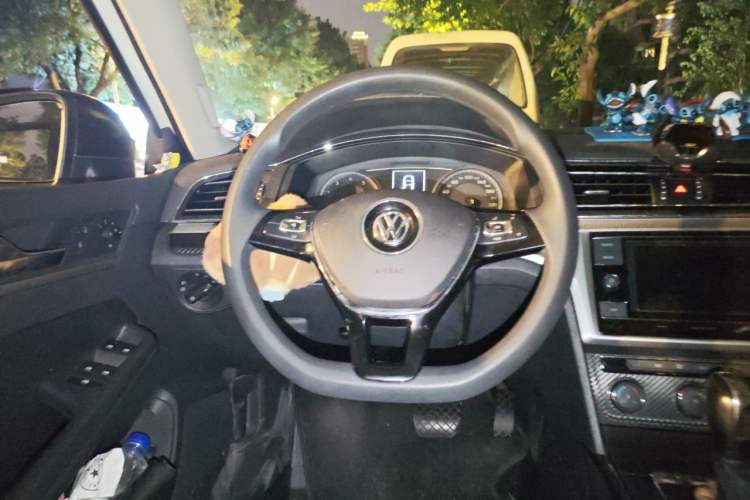 Used Volkswagen Lamando 2019 230TSI DSG Fashion Edition China VI Steering Wheel