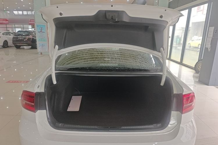 Used Volkswagen Lamando 2019 280TSI DSG Comfort Edition China VI standard Trunk