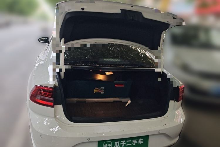 Used Volkswagen Lamando 2019 230TSI DSG Fashion Edition China VI Trunk