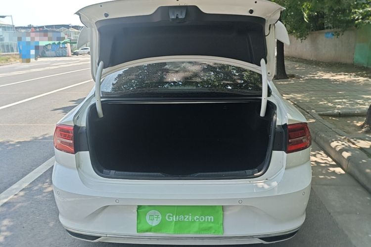 Used Volkswagen Lamando 2019 230TSI DSG Vision Edition China VI Standard Trunk