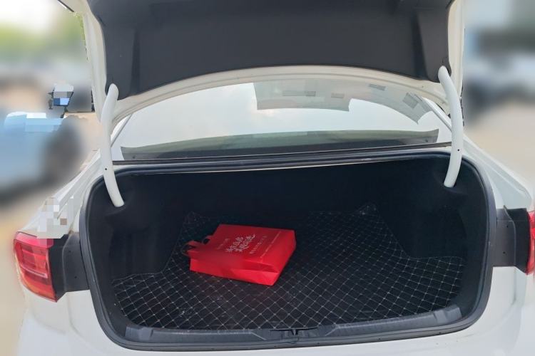 Used Volkswagen Lamando 2019 230TSI DSG Fashion Edition China VI Trunk