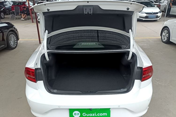 Used Volkswagen Lamando 2019 230TSI DSG Fashion Edition China VI Trunk