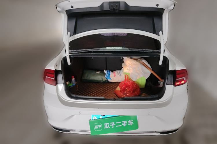 Used Volkswagen Lamando 2019 230TSI DSG Vision Edition China VI Standard Trunk