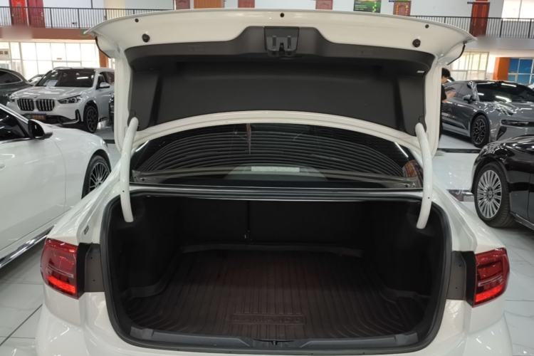 Used Volkswagen Lamando 2019 230TSI DSG Fashion Edition China V Standard Trunk